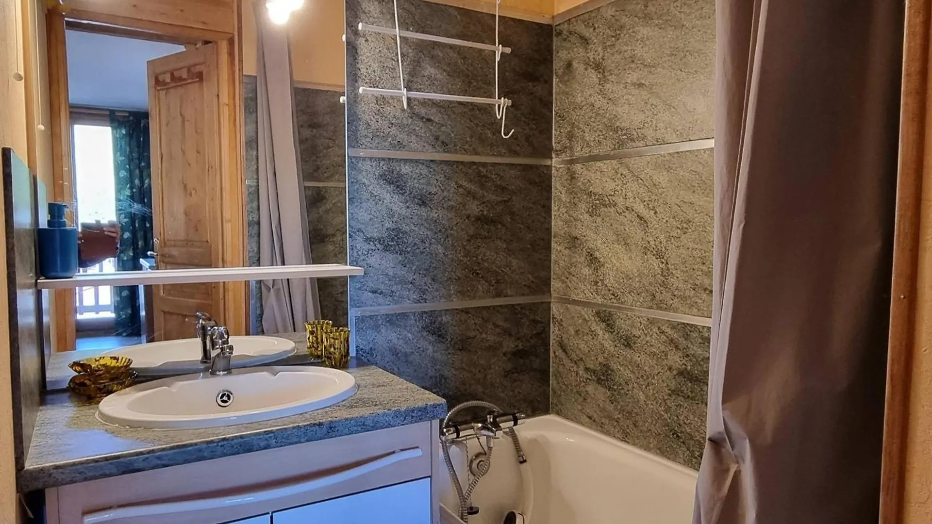 Appartement Au Pied Des Pistes, 2 Chambres, Proche Commerces, A Plagne Village - Fr-1-351-181 La Plagne-Tarentaise France